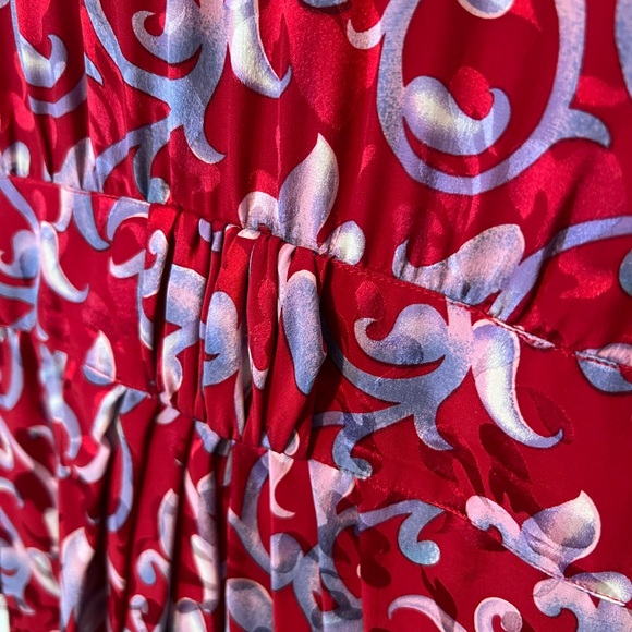 VINTAGE 100% Silk Dress ❤️ - Picture 3 of 7